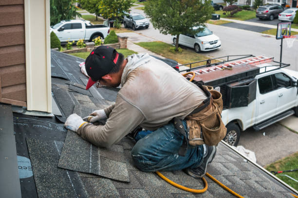 Professional Roofing technician working in New London, WI